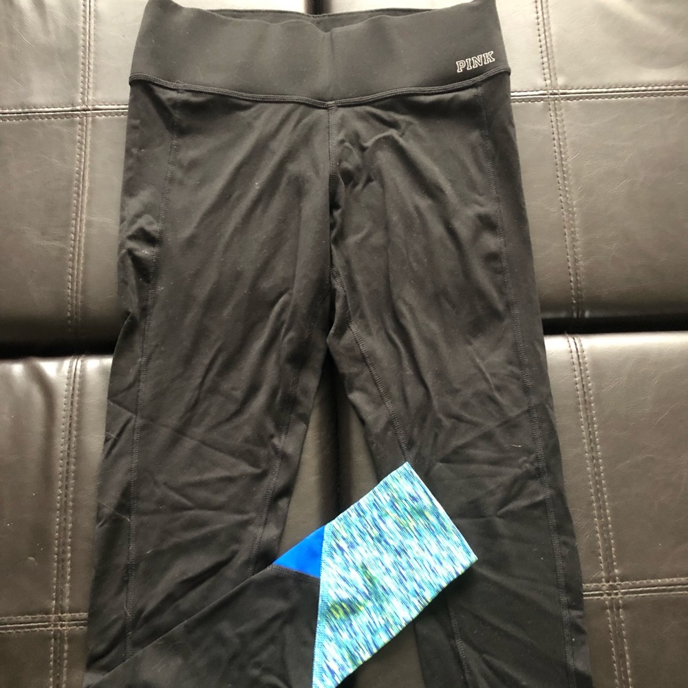 Victoria’s Secret PINK ultimate leggings. Size XS.